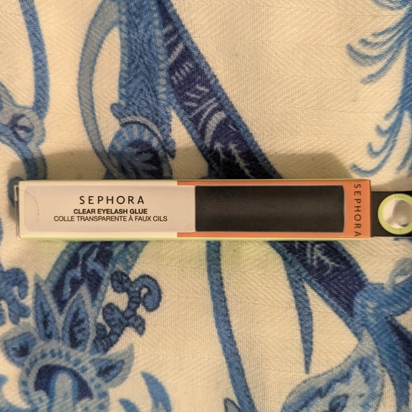 ⭐ Sephora Brush Tip Clear Eyelash Glue Free With Other Item Comment On Purchase - Picture 2 of 5